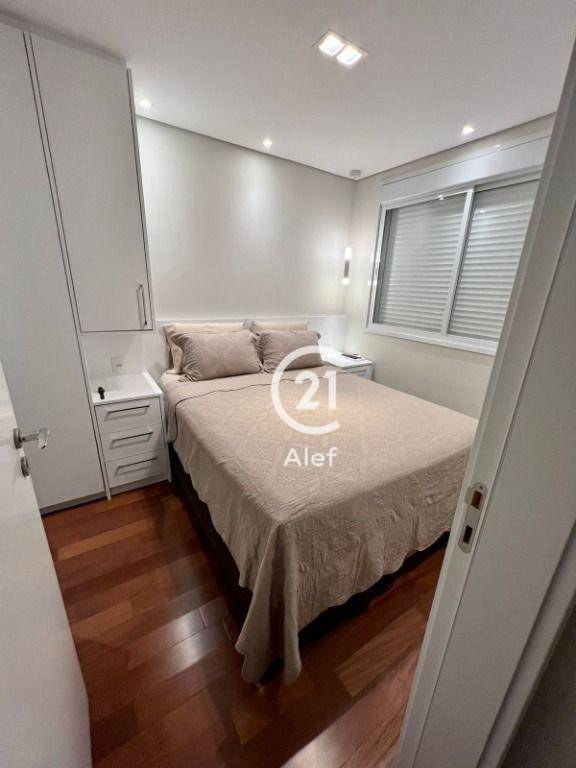 Apartamento à venda com 2 quartos, 62m² - Foto 13