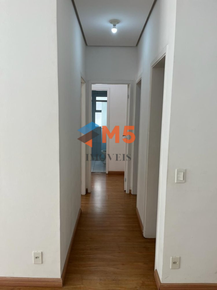 Apartamento à venda com 3 quartos, 86m² - Foto 2