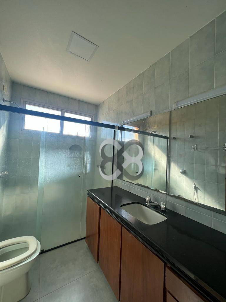 Apartamento à venda com 3 quartos, 208m² - Foto 19