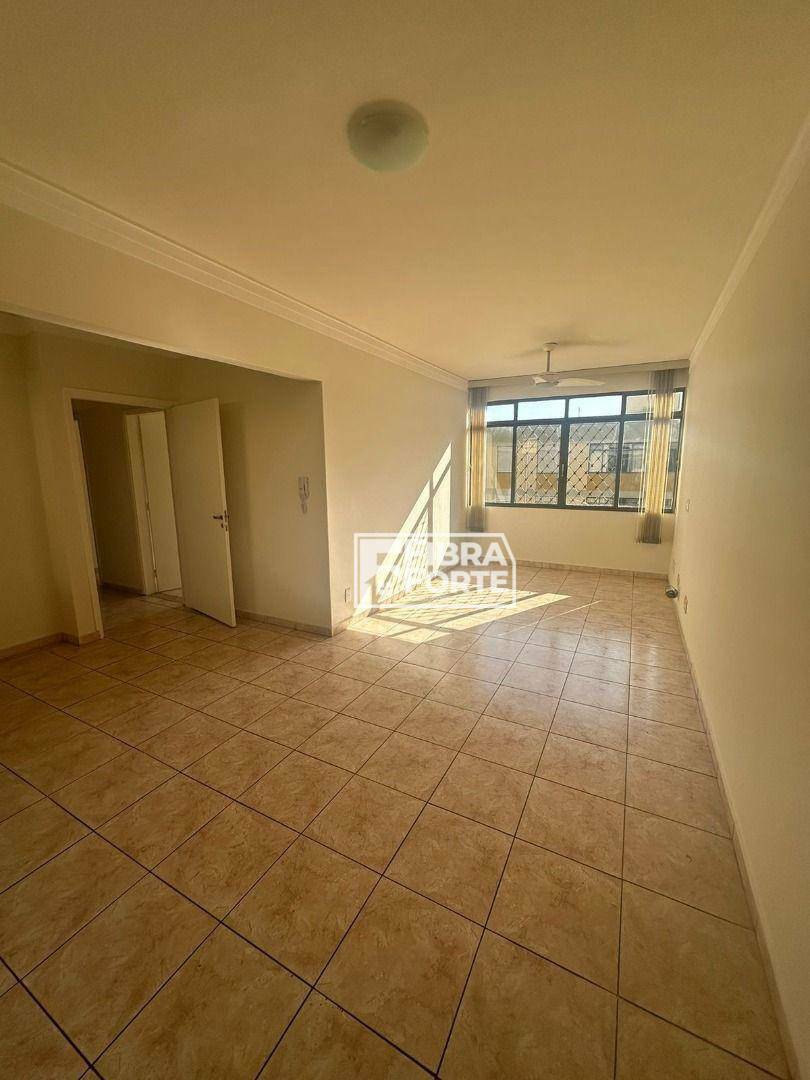 Apartamento à venda com 3 quartos, 74m² - Foto 1