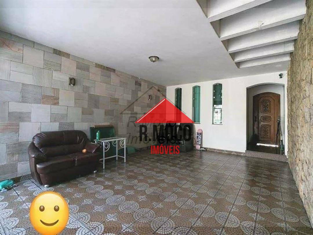 Sobrado à venda com 5 quartos, 174m² - Foto 1