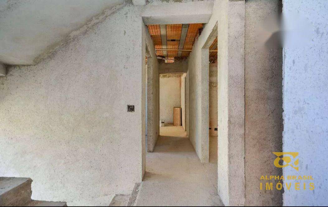 Casa à venda com 4 quartos, 206m² - Foto 11