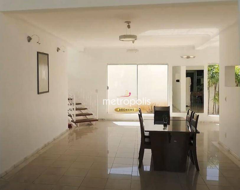 Casa à venda com 3 quartos, 1220m² - Foto 12