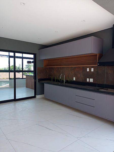 Casa de Condomínio à venda com 3 quartos, 300m² - Foto 17