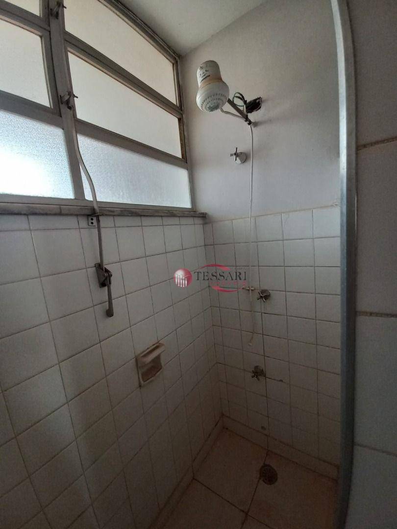 Apartamento para alugar com 3 quartos, 85m² - Foto 8