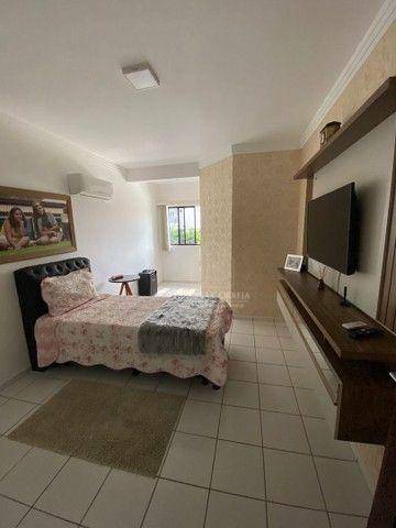 Apartamento para alugar com 3 quartos, 200m² - Foto 6