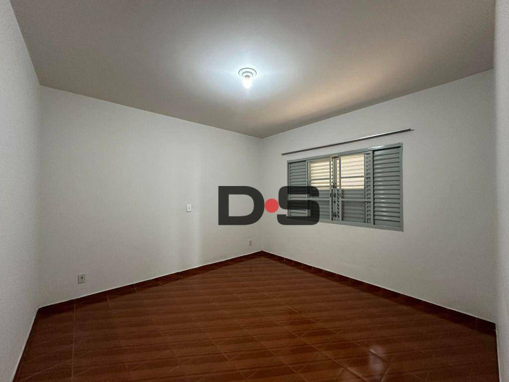 Casa à venda com 4 quartos, 285m² - Foto 5