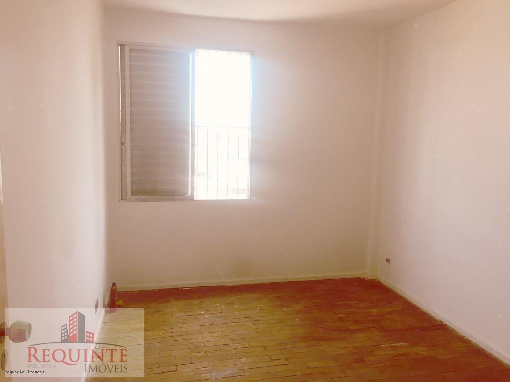 Apartamento à venda com 2 quartos, 75m² - Foto 10