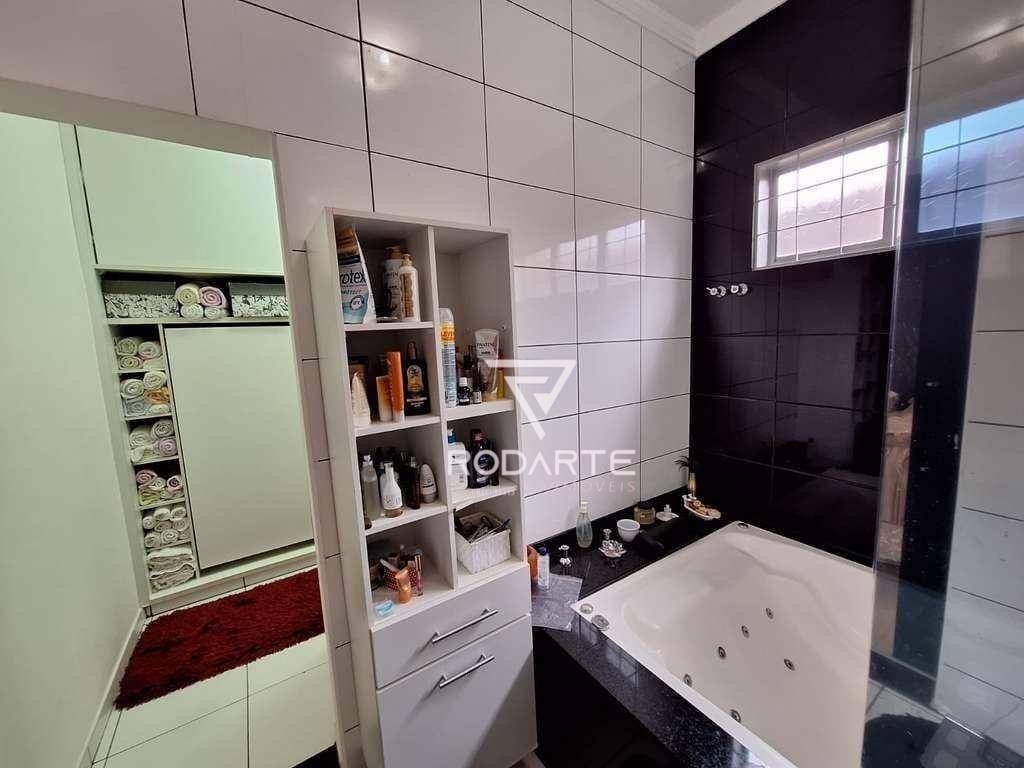 Casa à venda com 2 quartos, 203m² - Foto 11