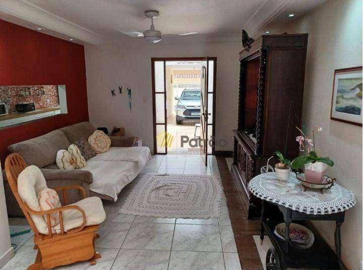 Casa à venda com 4 quartos, 250m² - Foto 5