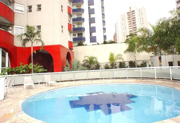 Apartamento à venda com 3 quartos, 240m² - Foto 3