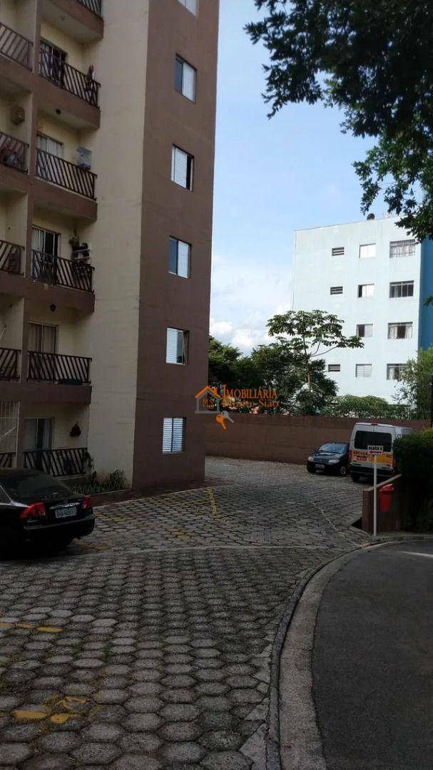 Apartamento à venda com 2 quartos, 60m² - Foto 2