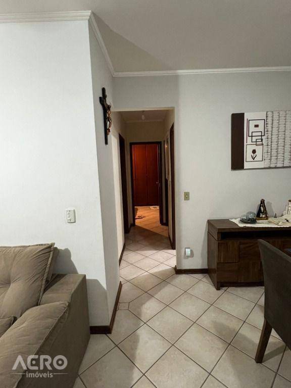 Apartamento à venda com 3 quartos, 80m² - Foto 4