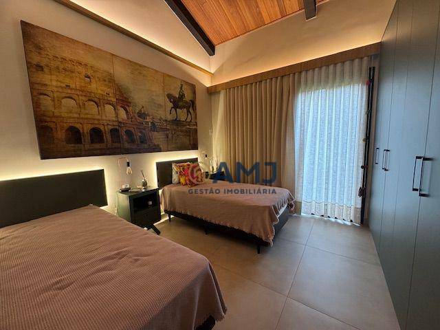 Chácara à venda com 6 quartos, 500m² - Foto 32