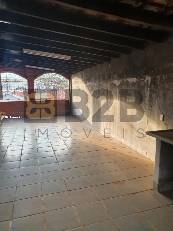 Casa à venda com 4 quartos, 298m² - Foto 4