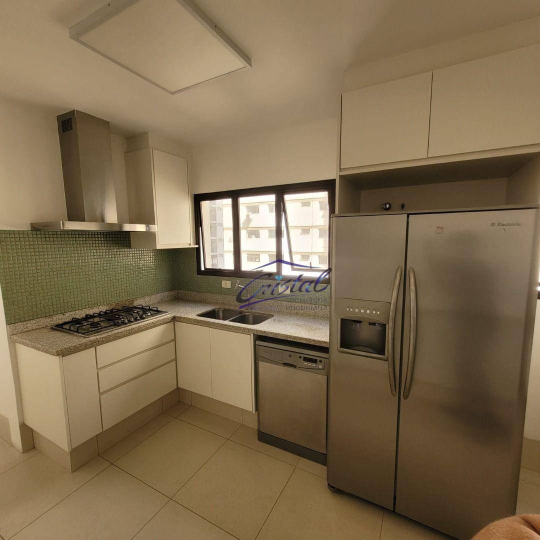 Apartamento para alugar com 2 quartos, 157m² - Foto 5