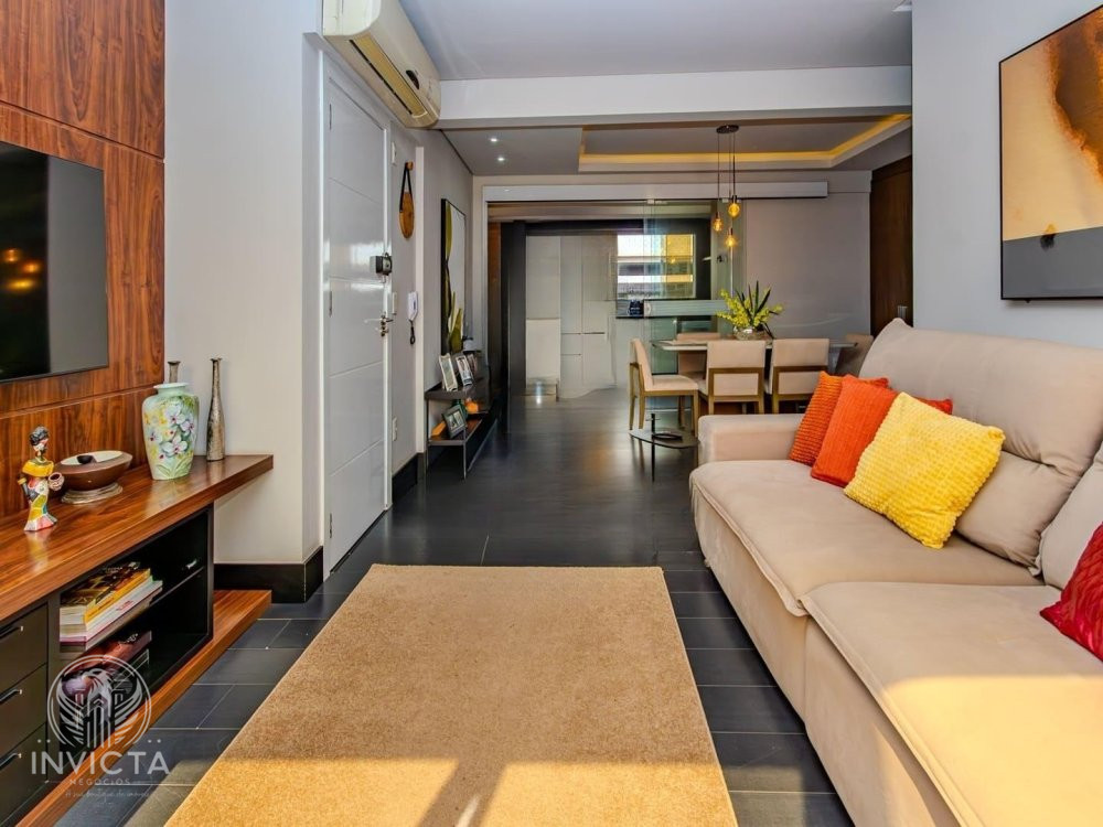 Apartamento à venda com 3 quartos, 209m² - Foto 6