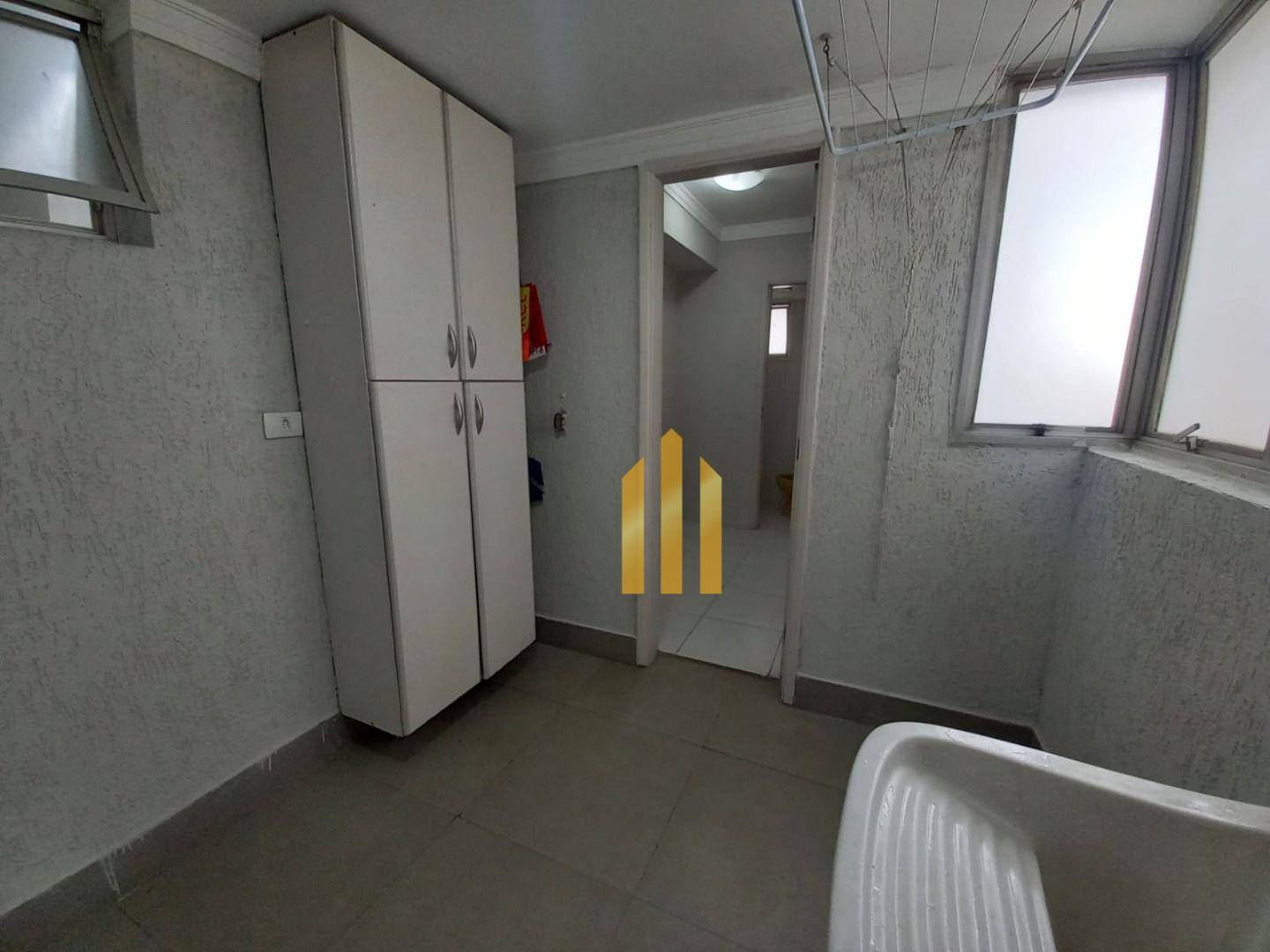 Apartamento para alugar com 3 quartos, 90m² - Foto 41