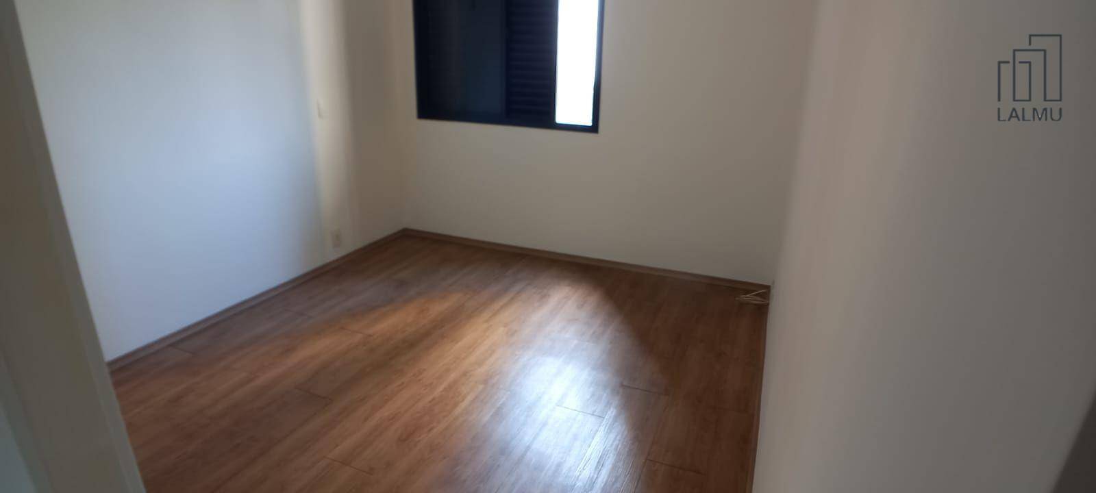 Apartamento para alugar com 4 quartos, 130m² - Foto 28