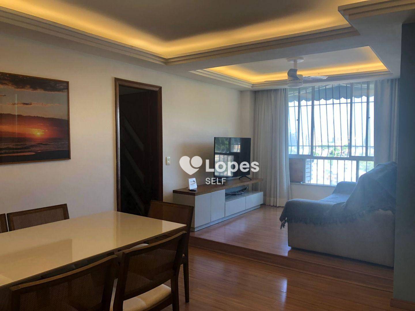 Apartamento à venda com 3 quartos, 100m² - Foto 1