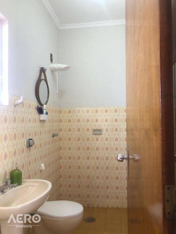 Casa à venda com 3 quartos, 251m² - Foto 22
