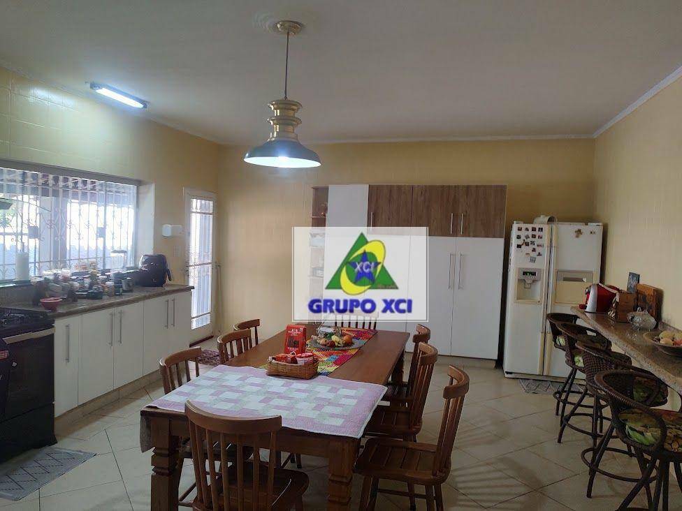 Chácara à venda com 4 quartos, 491m² - Foto 15