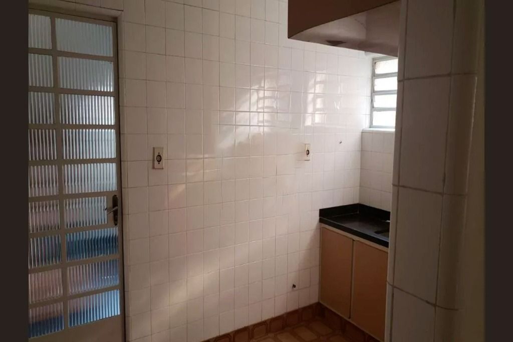 Sobrado à venda com 3 quartos, 200m² - Foto 3