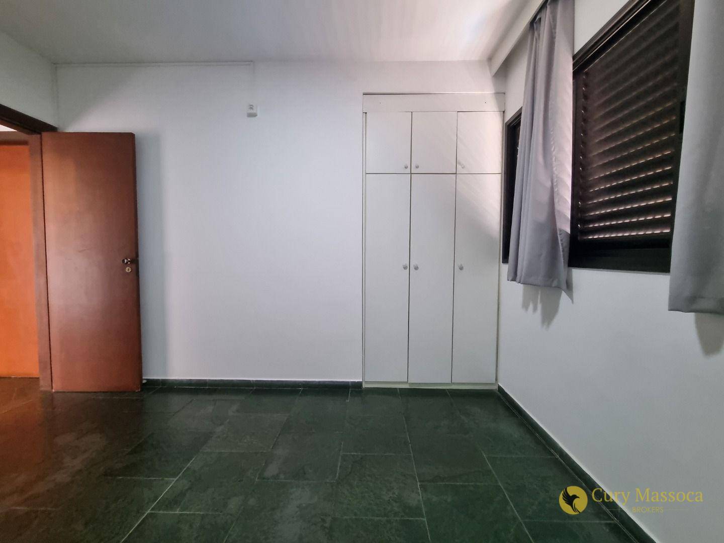 Apartamento para alugar com 3 quartos, 95m² - Foto 17