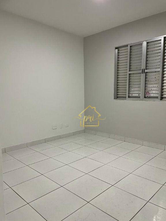 Apartamento à venda com 2 quartos, 61m² - Foto 15