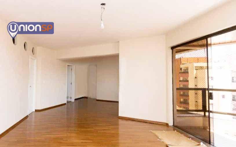 Apartamento à venda com 3 quartos, 154m² - Foto 2