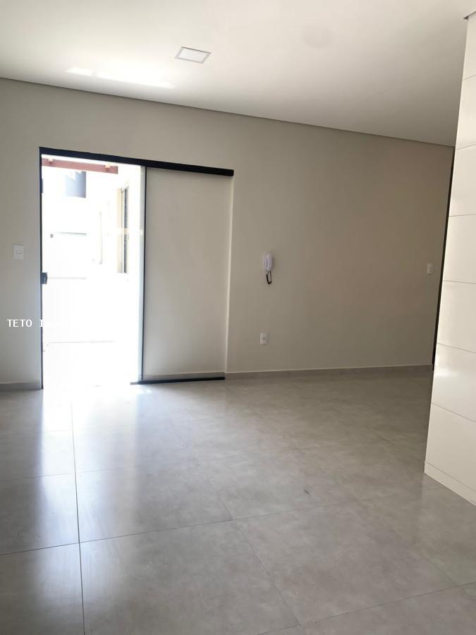 Casa à venda com 3 quartos, 210m² - Foto 6