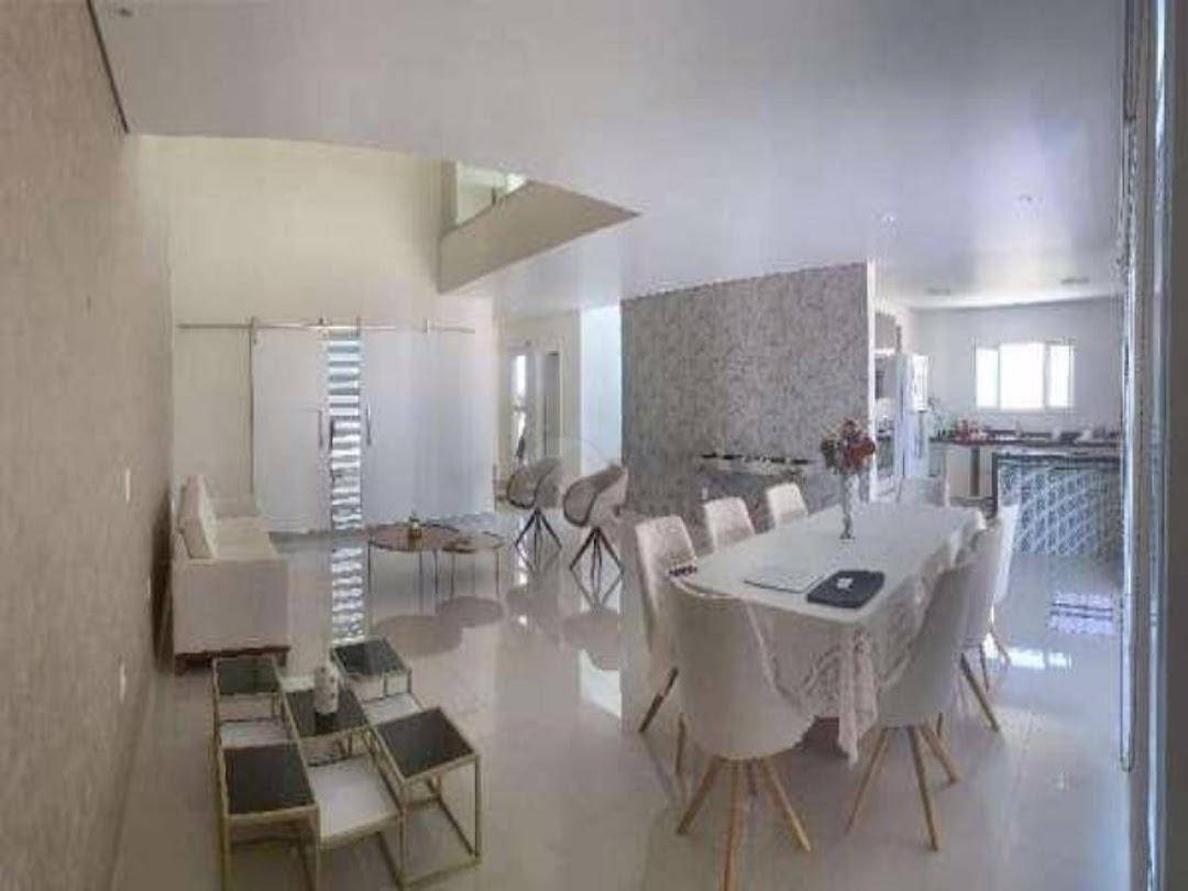 Casa de Condomínio à venda com 3 quartos, 320m² - Foto 3