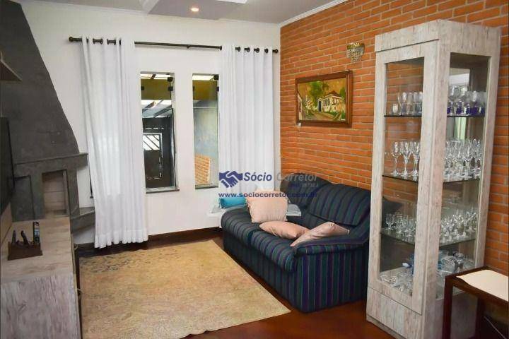 Casa à venda com 4 quartos, 180m² - Foto 3