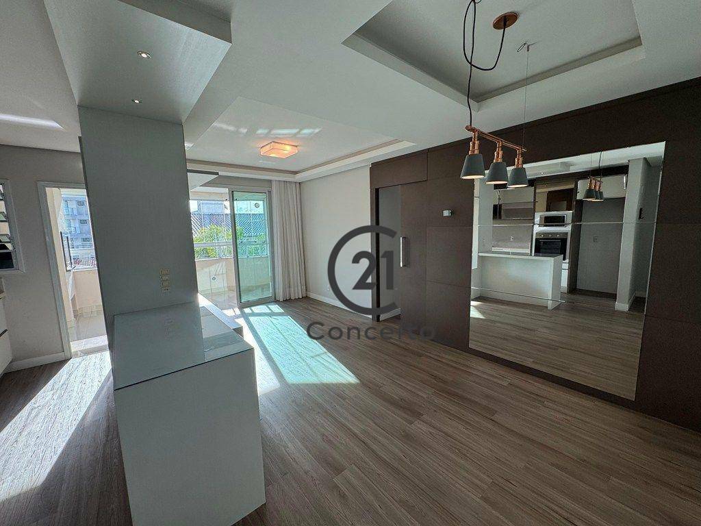 Apartamento à venda com 3 quartos, 96m² - Foto 3