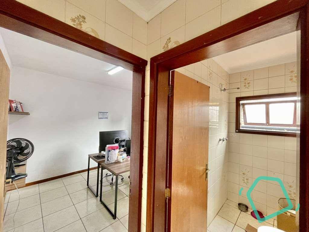 Casa de Condomínio à venda com 4 quartos, 359m² - Foto 12