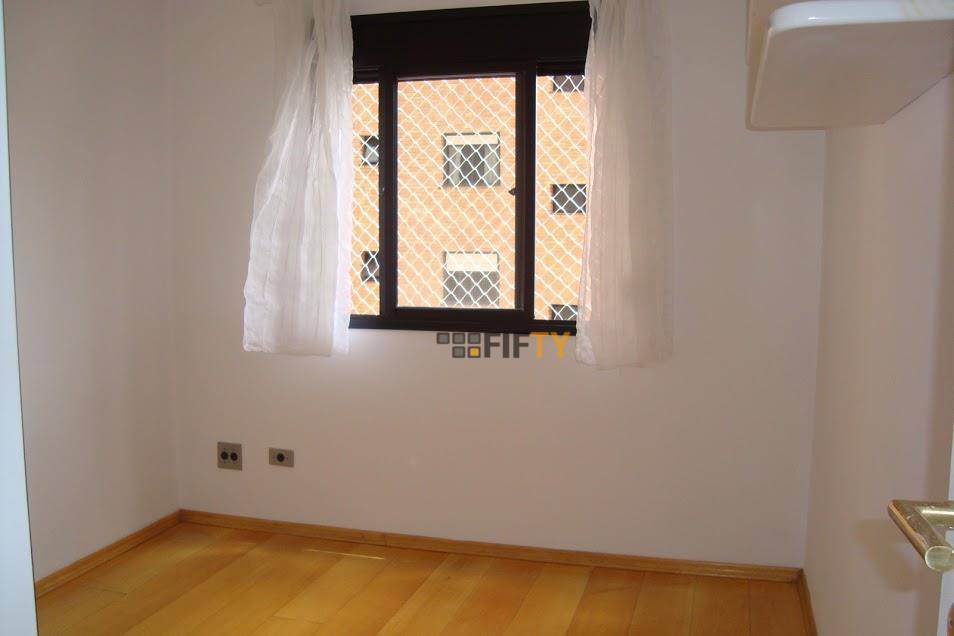 Apartamento para alugar com 2 quartos, 72m² - Foto 3