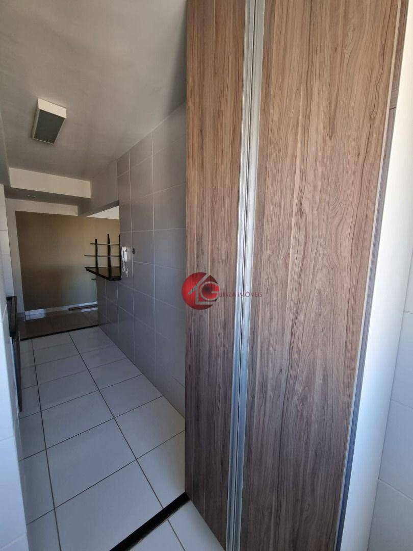 Apartamento à venda com 2 quartos, 63m² - Foto 3