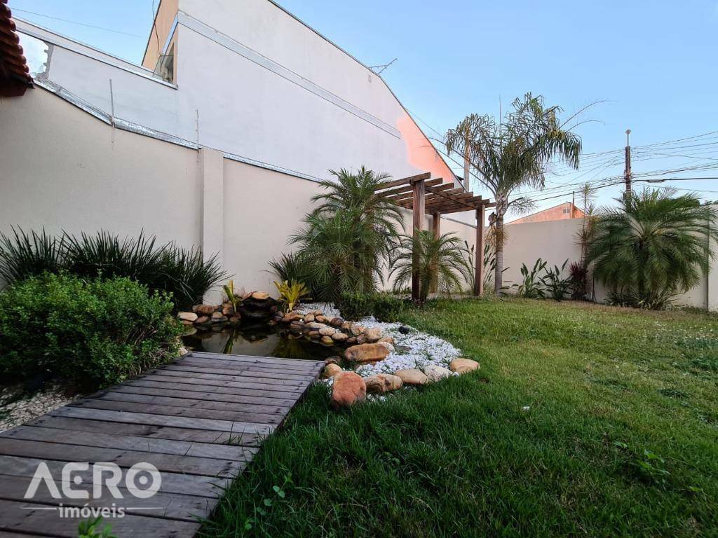 Casa à venda com 2 quartos, 250m² - Foto 10