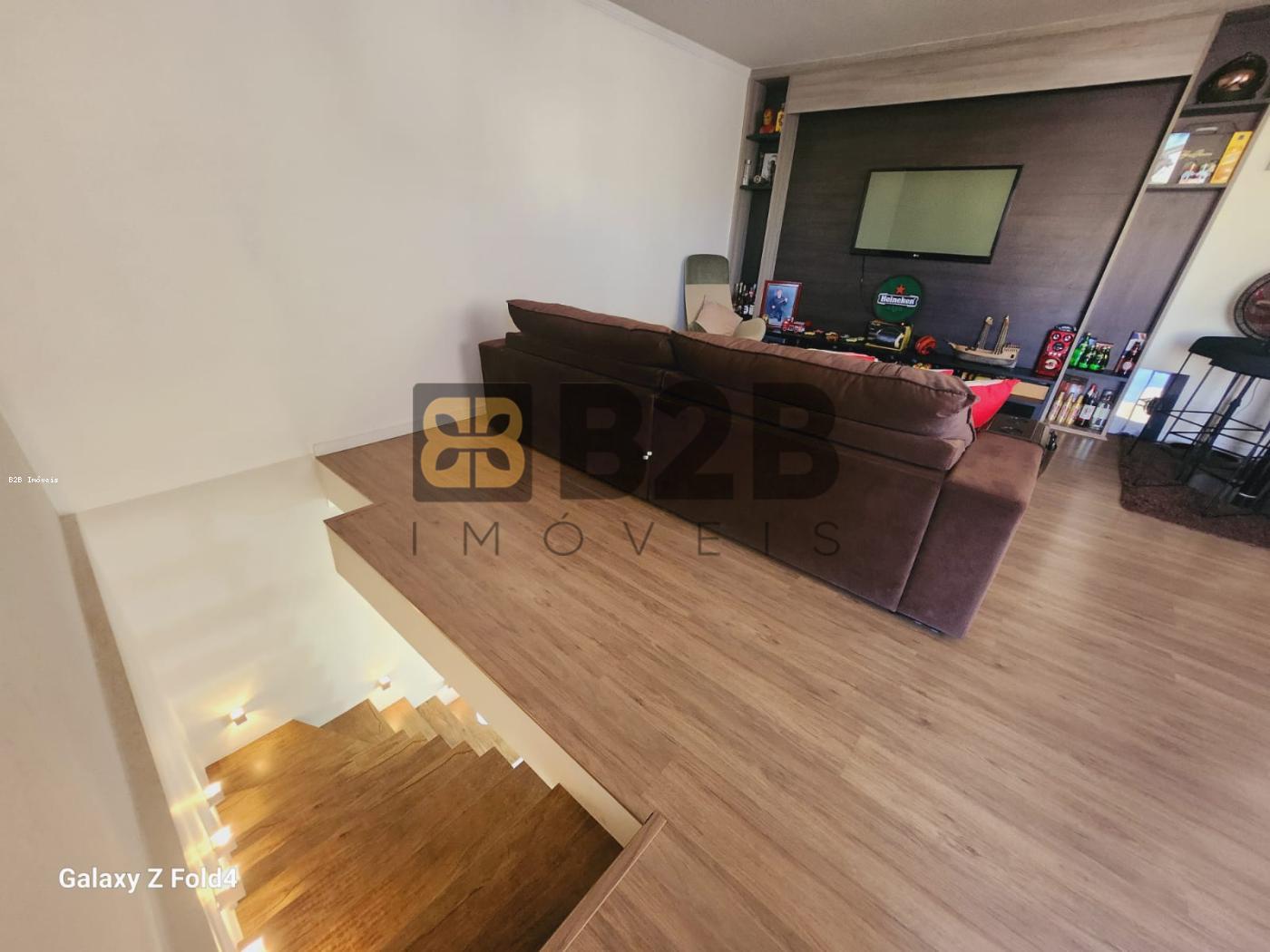 Apartamento à venda com 3 quartos, 140m² - Foto 4