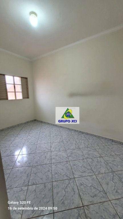 Casa à venda com 4 quartos, 120m² - Foto 12