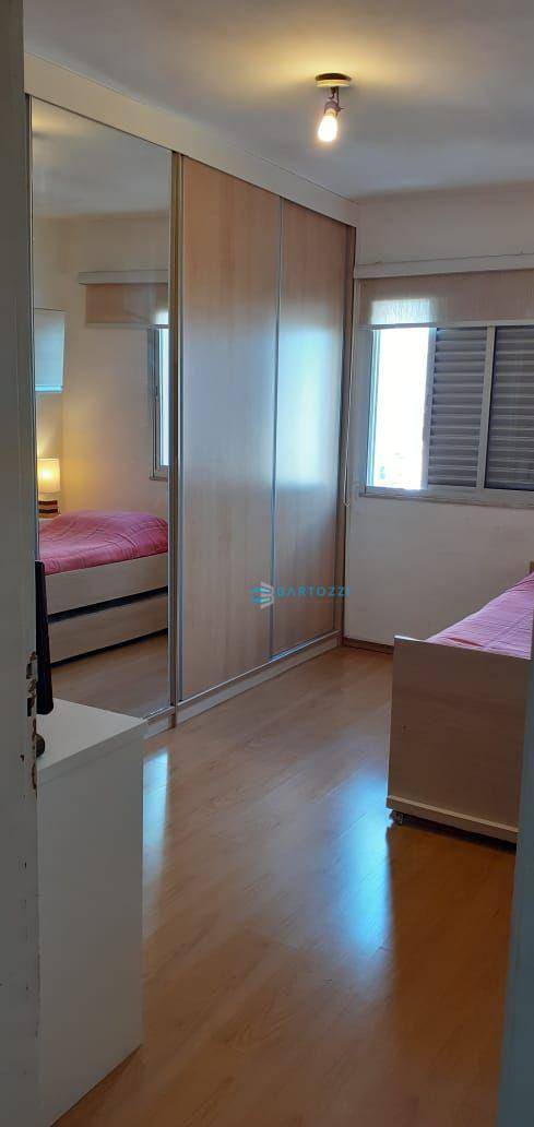 Apartamento à venda com 3 quartos, 94m² - Foto 7