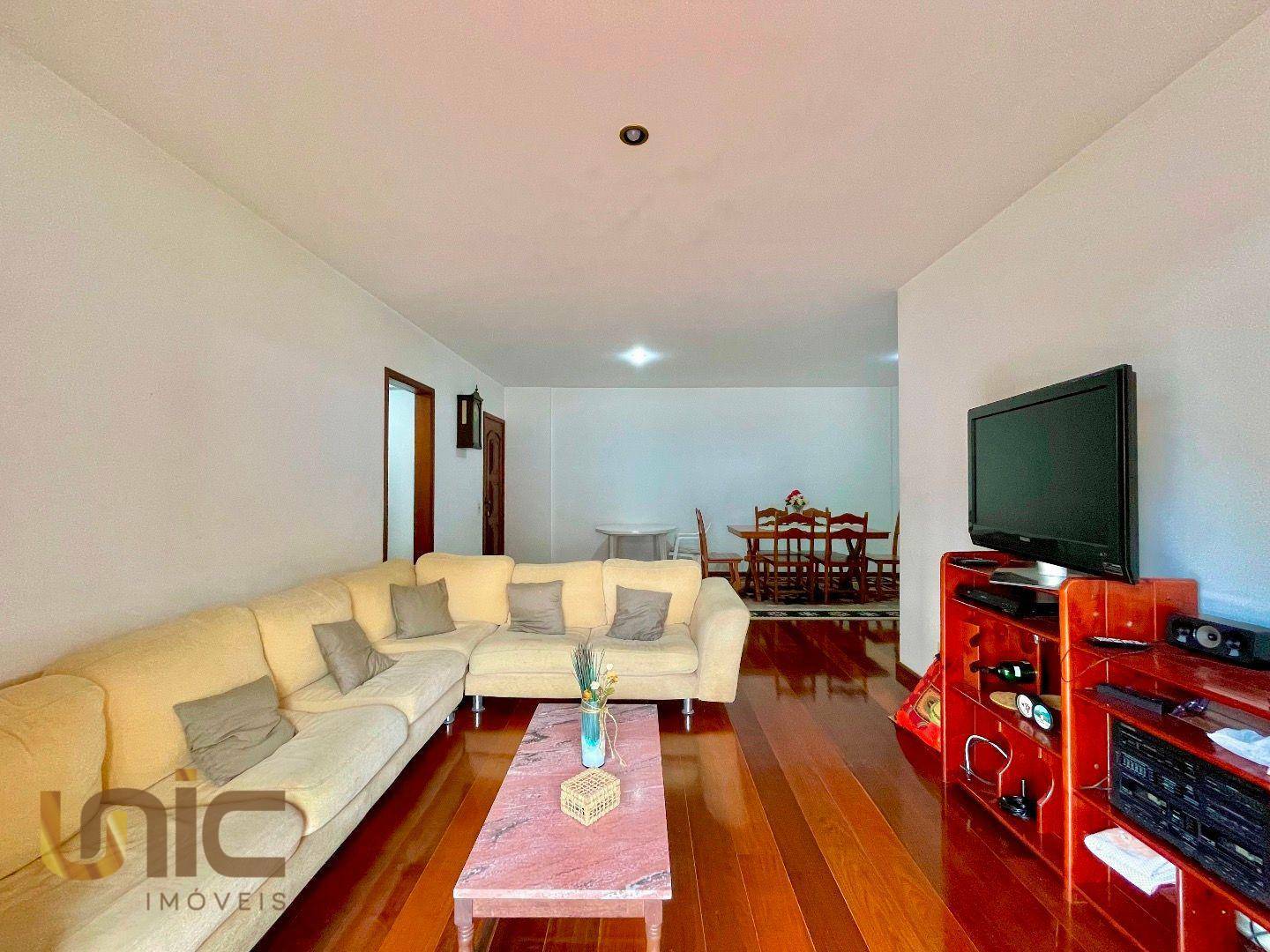 Apartamento à venda com 3 quartos, 144m² - Foto 1