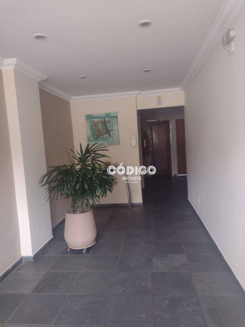 Apartamento para alugar com 3 quartos, 64m² - Foto 5