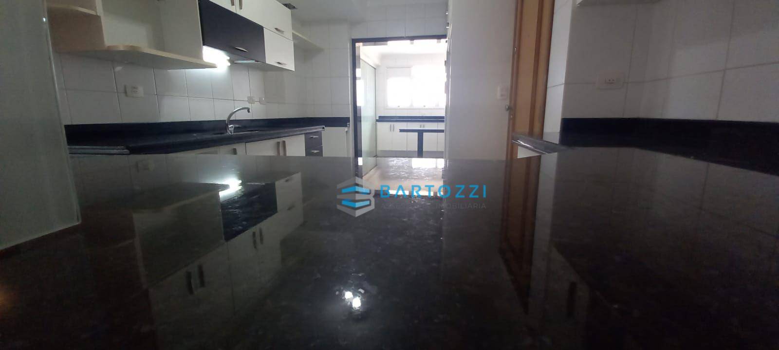 Apartamento à venda com 3 quartos, 164m² - Foto 9