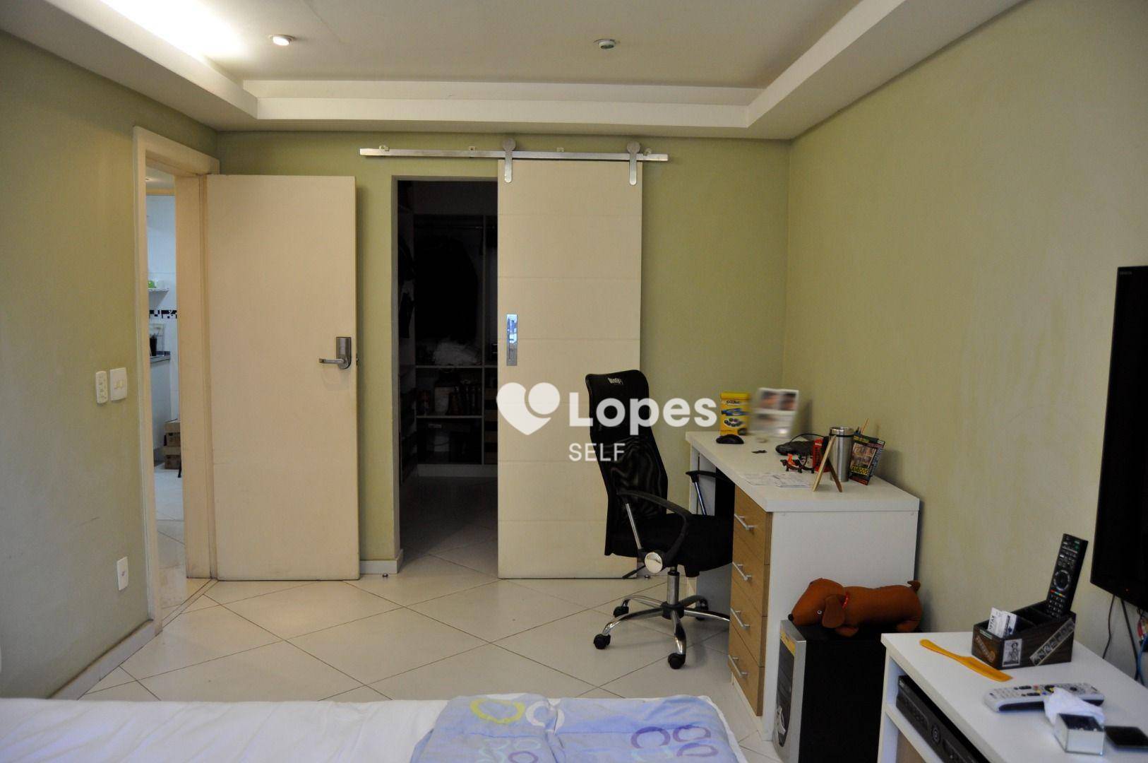 Casa à venda com 4 quartos, 200m² - Foto 9