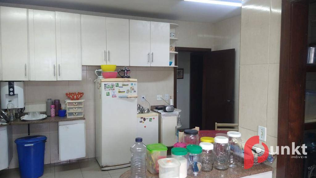 Apartamento para alugar com 2 quartos, 204m² - Foto 14