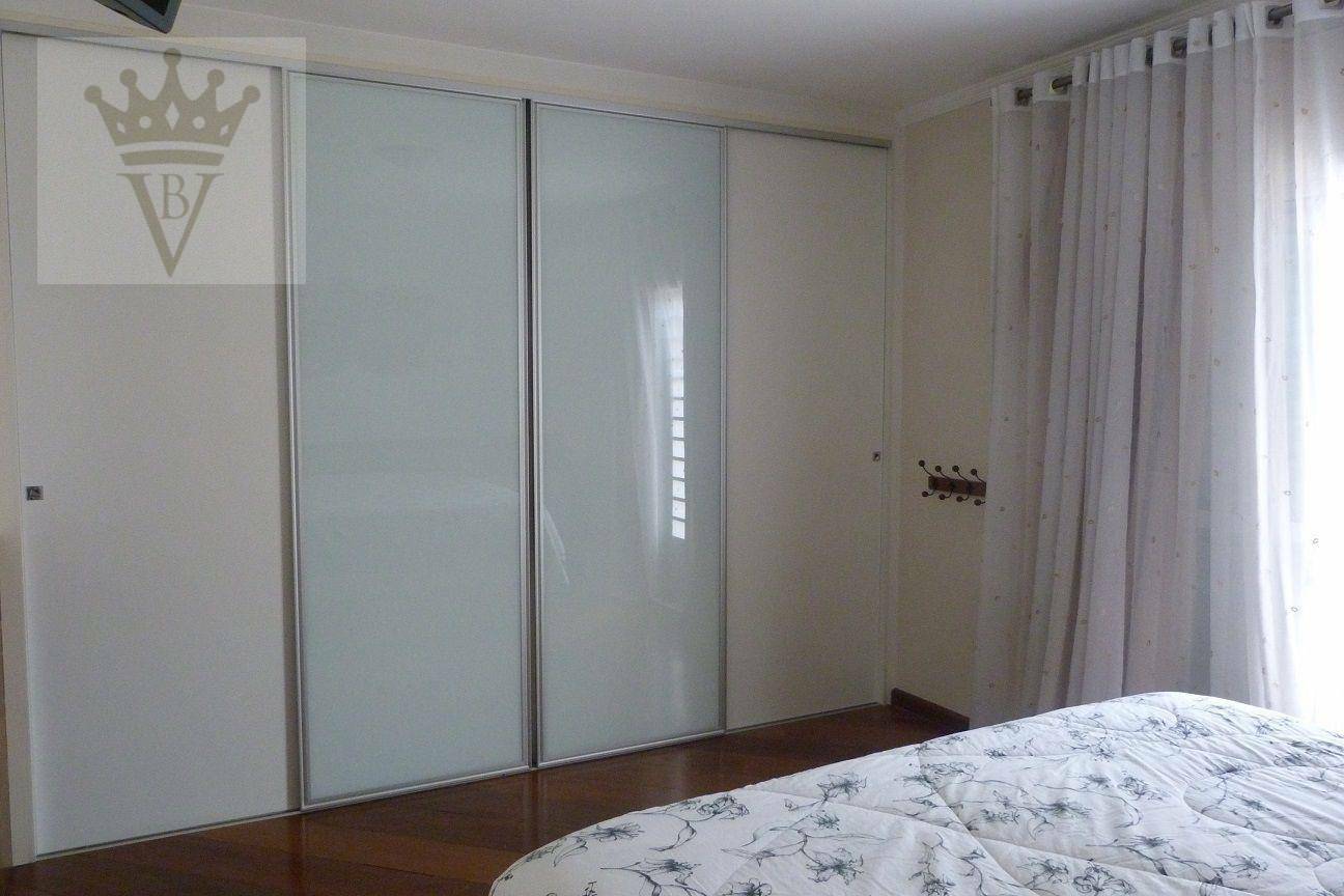 Sobrado à venda com 3 quartos, 300m² - Foto 17