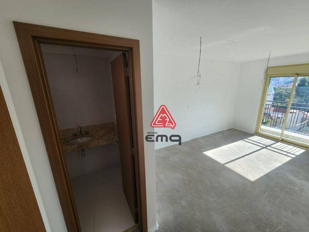 Apartamento à venda com 3 quartos, 133m² - Foto 19