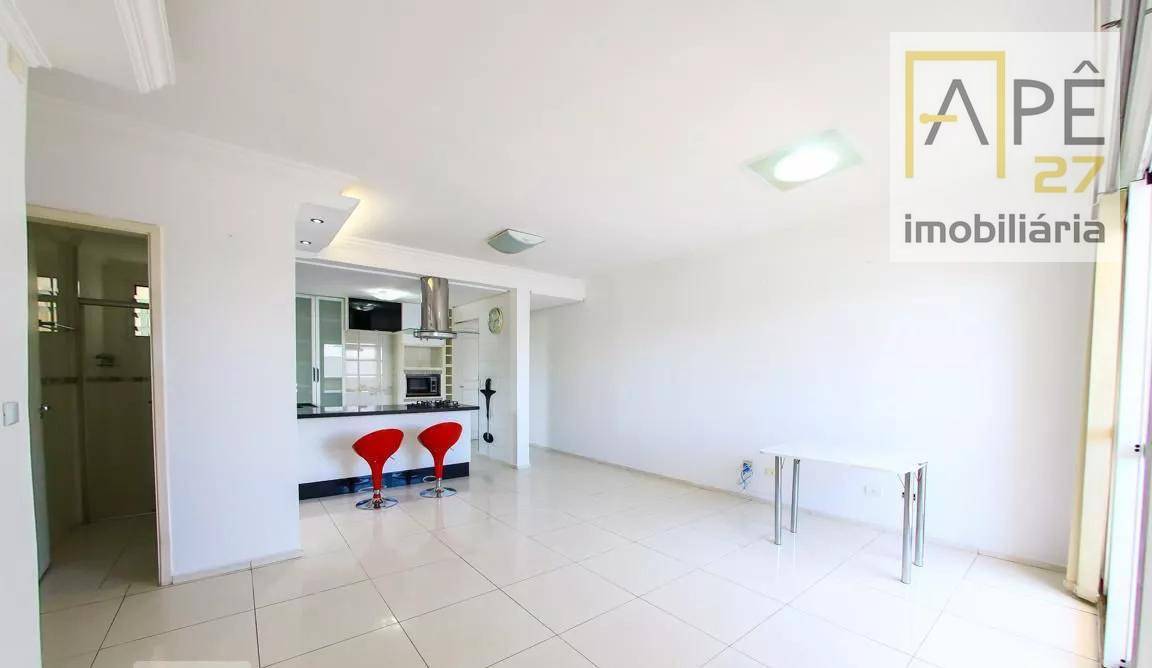 Apartamento à venda com 2 quartos, 78m² - Foto 2