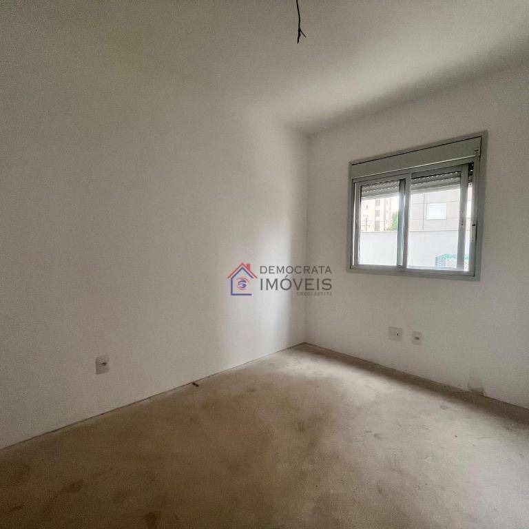 Apartamento à venda com 2 quartos, 67m² - Foto 11